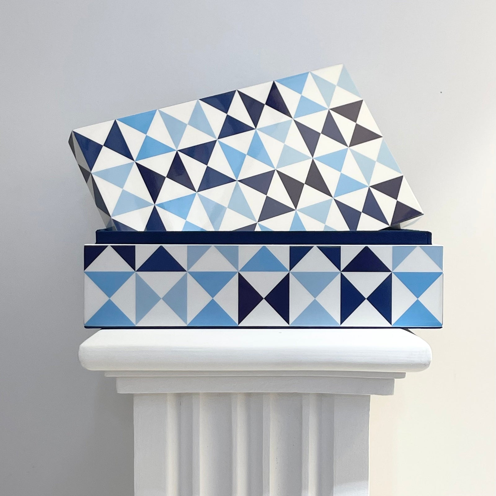 Medium Sorrento Lacquer Box. Jonathan Adler 