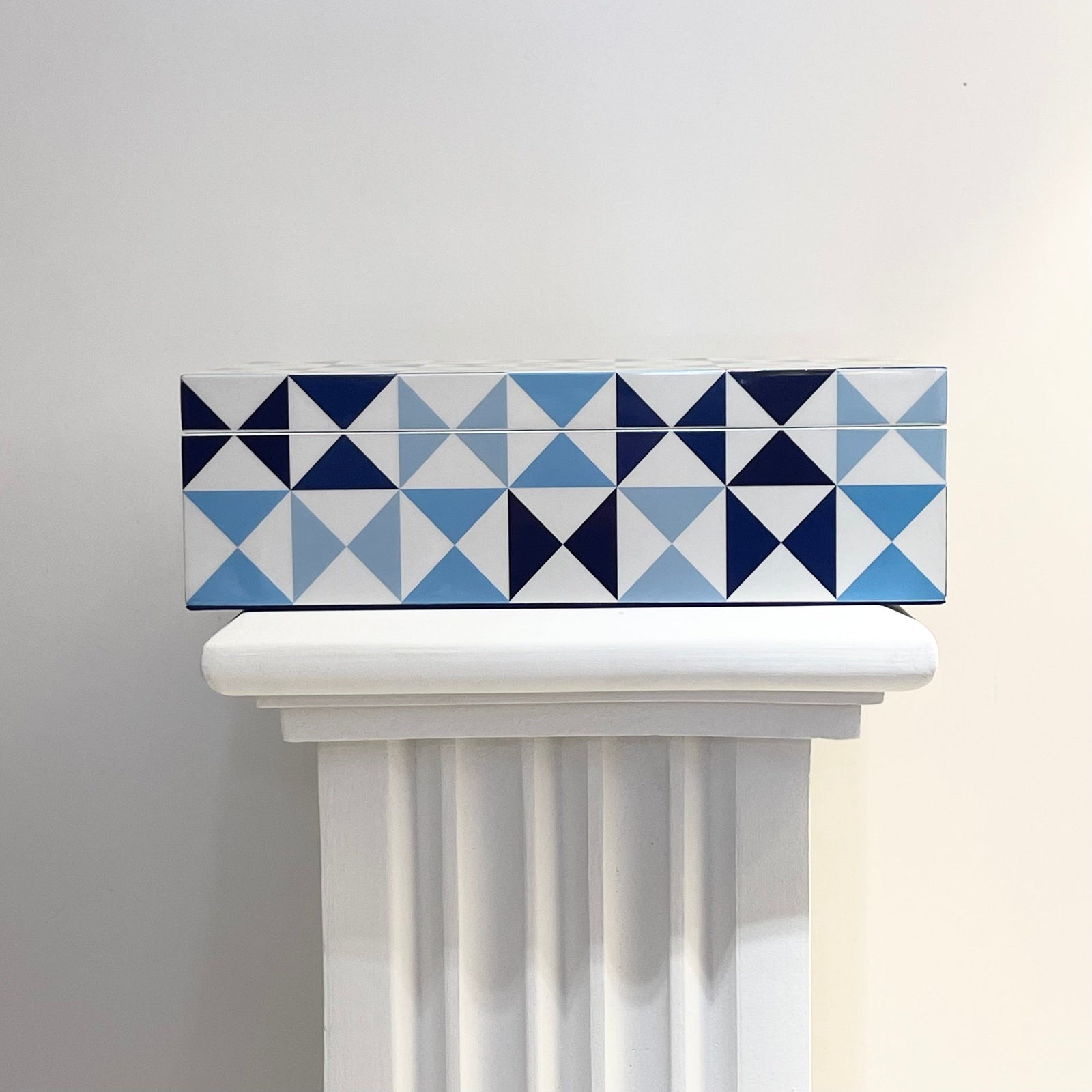 Medium Sorrento Lacquer Box. Jonathan Adler 