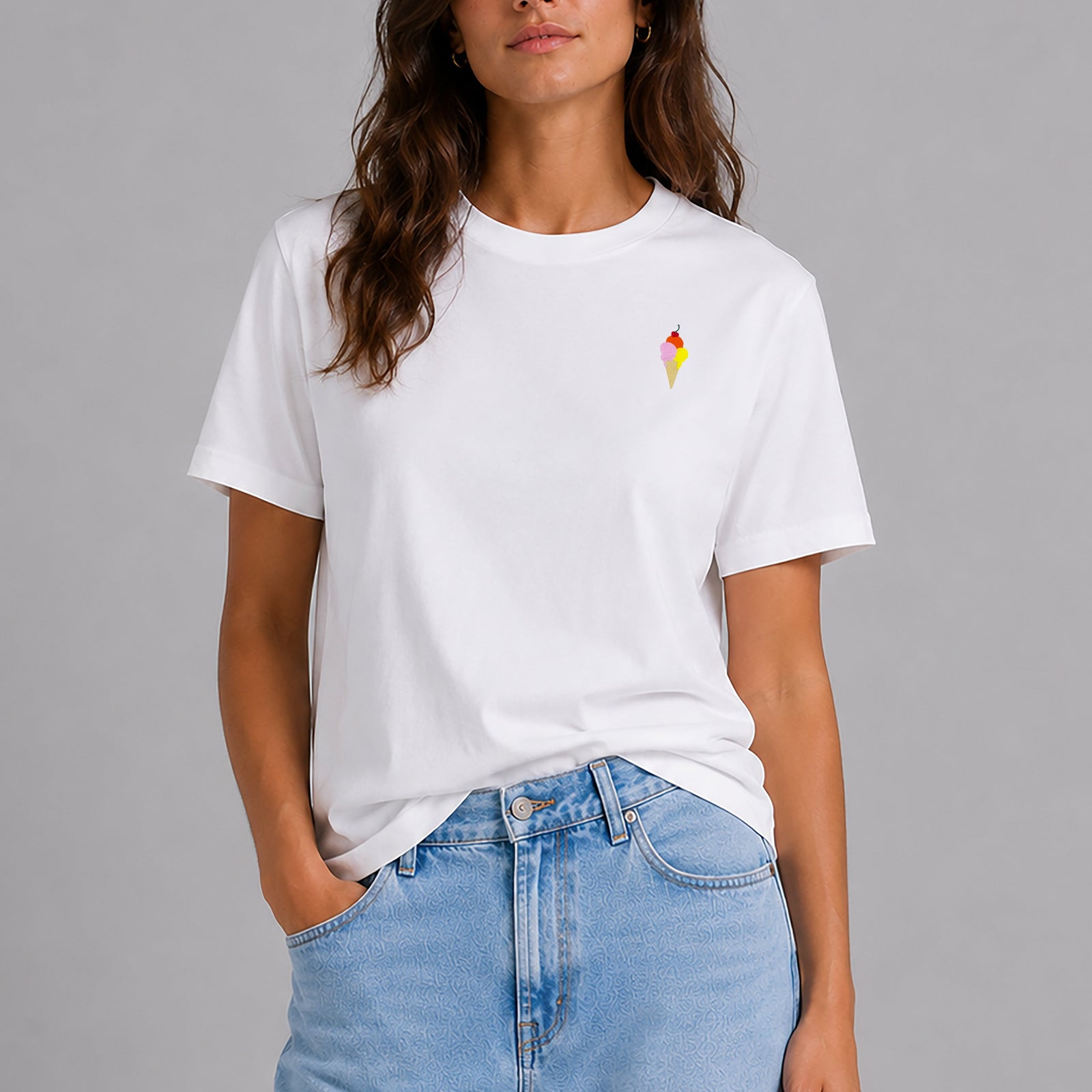 Camiseta Blanca Helado Bordado