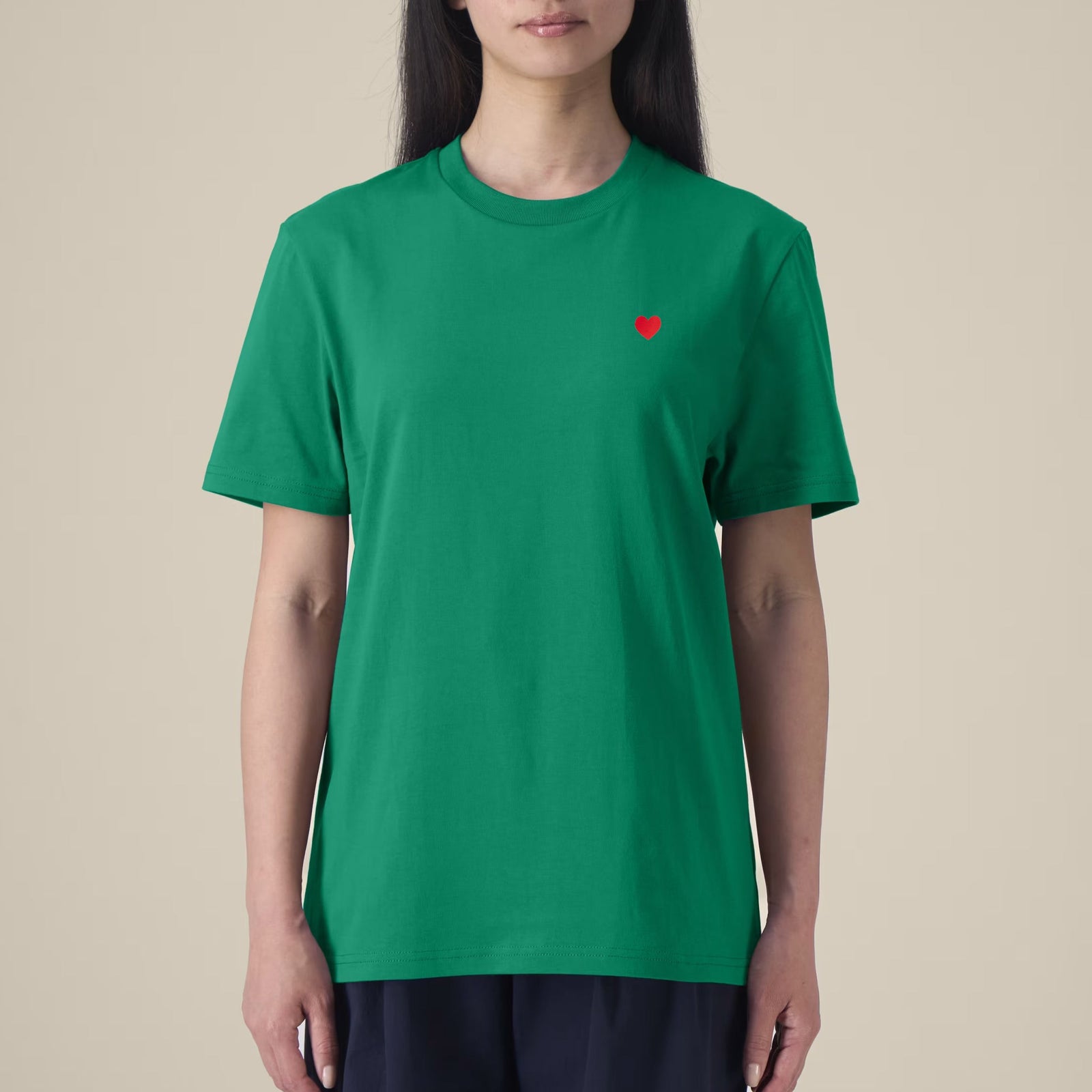 Camiseta Verde Corazón Bordado